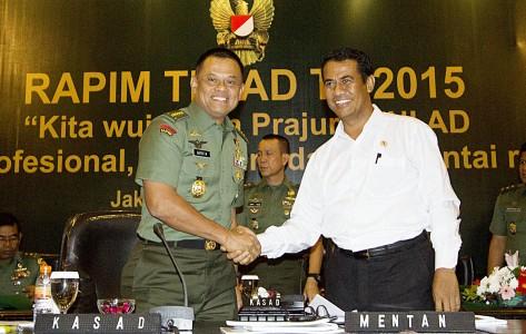 TNI Masuk Desa Jadi Penyuluh Pertanian, Tepatkah?